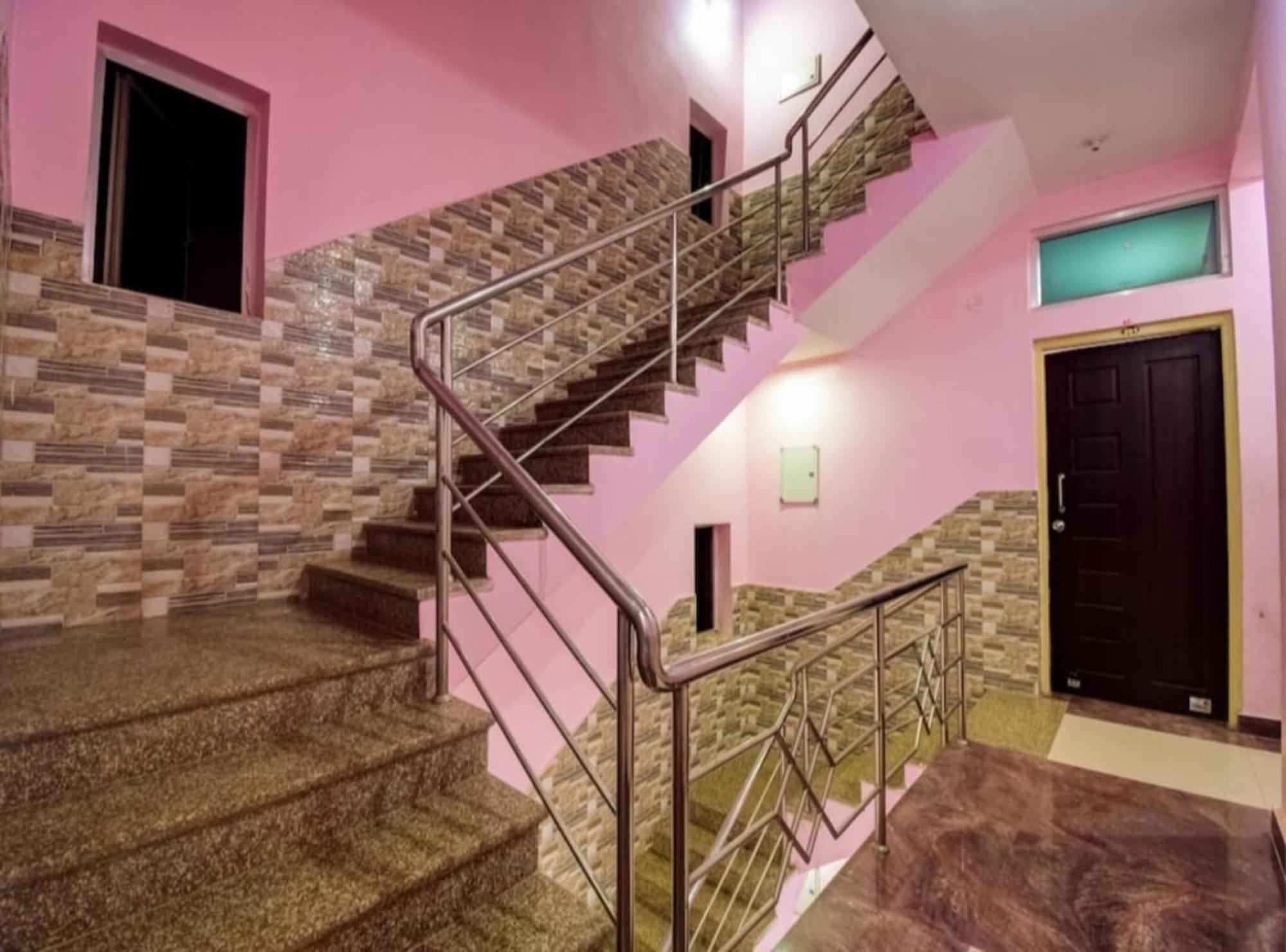 Hotel Planet9 Puri Official Exterior foto