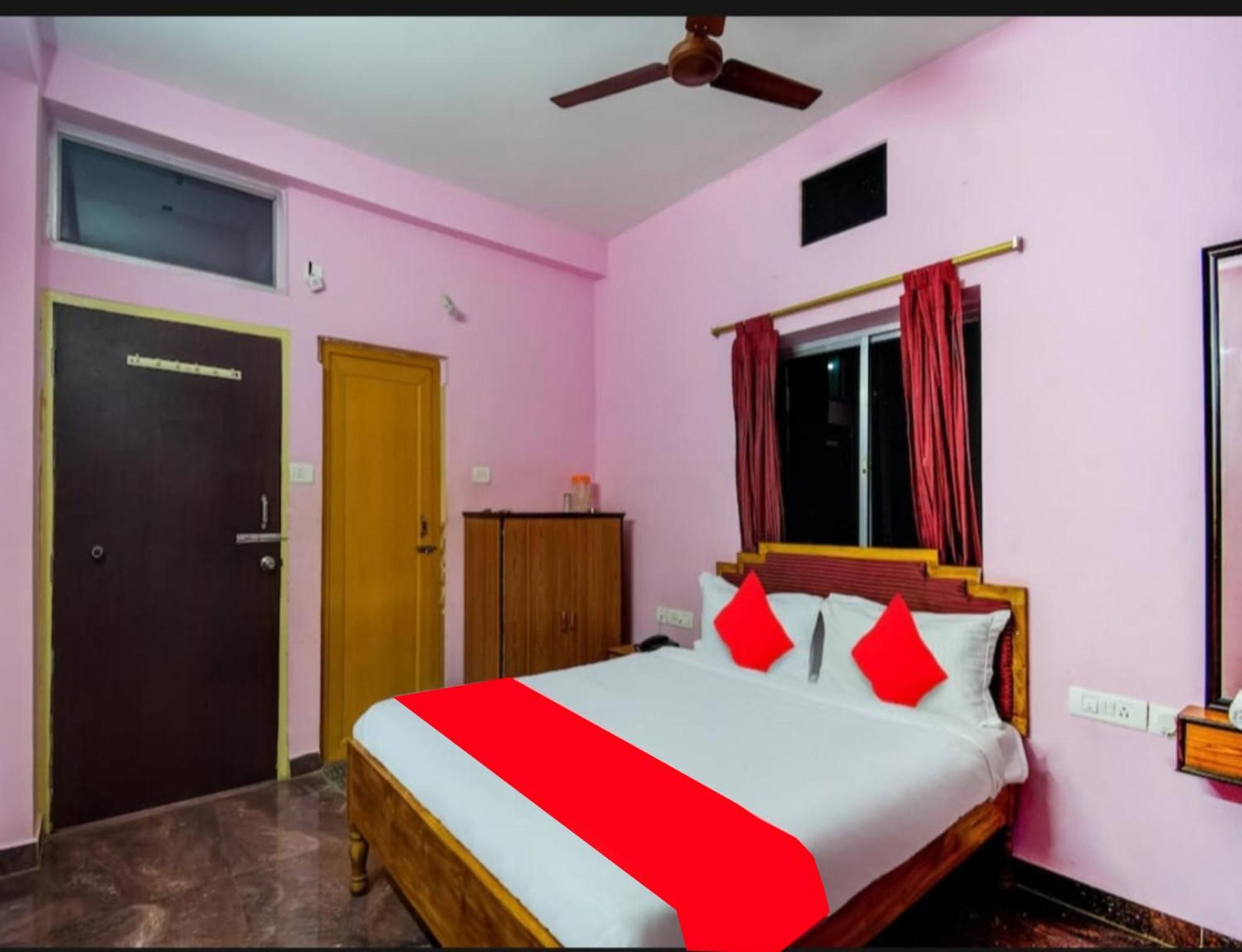 Hotel Planet9 Puri Official Exterior foto