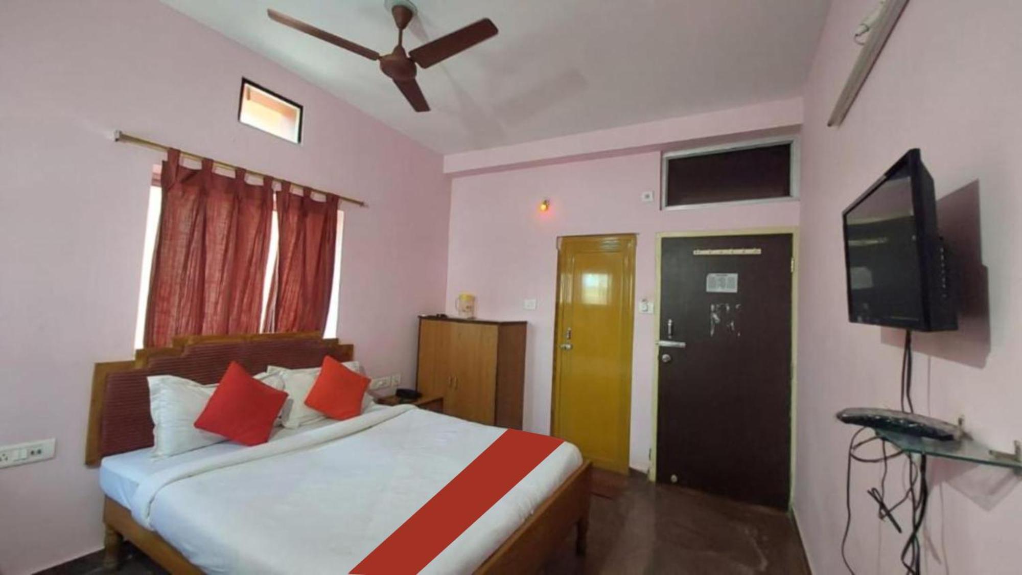 Hotel Planet9 Puri Official Exterior foto